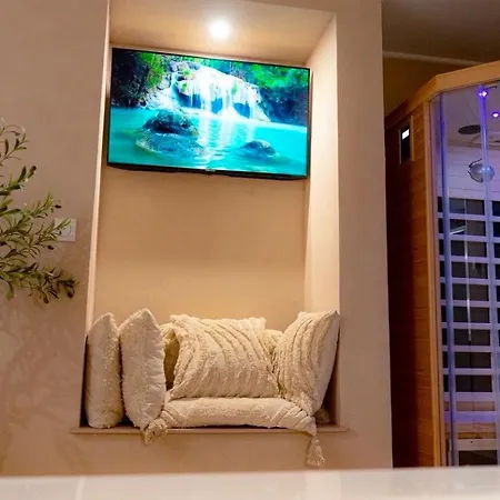 Apartament Sauna King Size Bed & Equipped Kitchen *