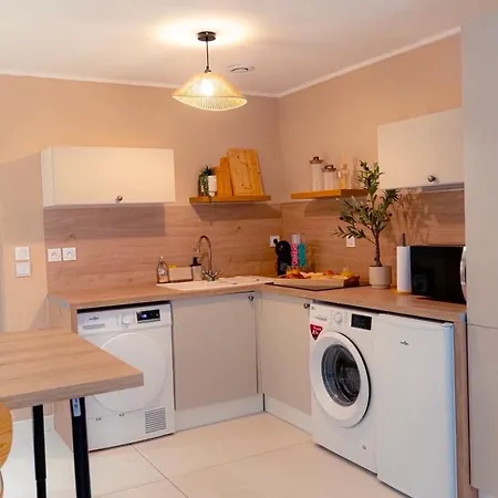 Sauna King Size Bed & Equipped Kitchen * Armentières