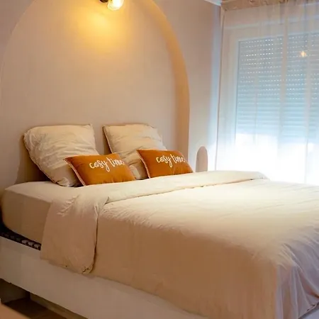 Sauna King Size Bed & Equipped Kitchen * Armentières