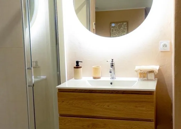 Appartement Sauna King Size Bed & Equipped Kitchen *