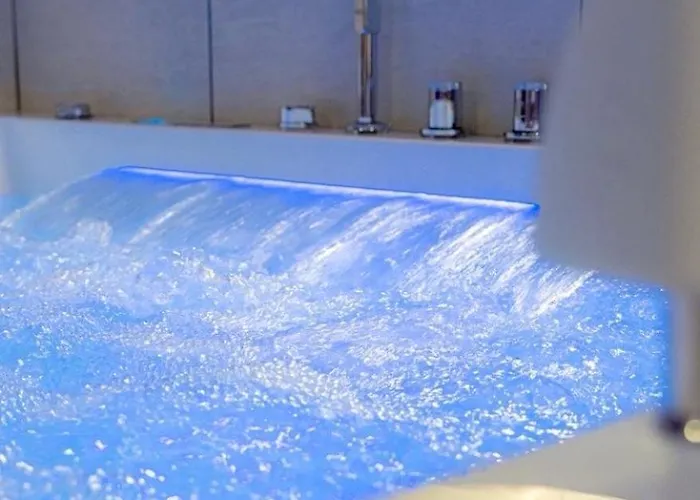 Appartement Sauna King Size Bed & Equipped Kitchen Armentières