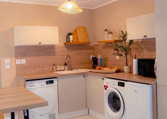 Sauna King Size Bed & Equipped Kitchen * Armentières