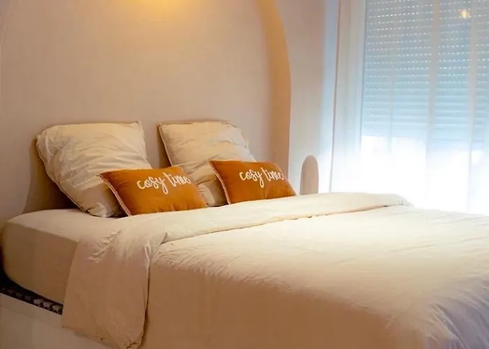 Sauna King Size Bed & Equipped Kitchen * Armentières