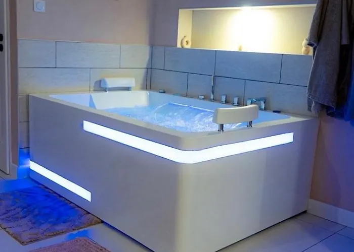 Sauna King Size Bed & Equipped Kitchen * Armentières